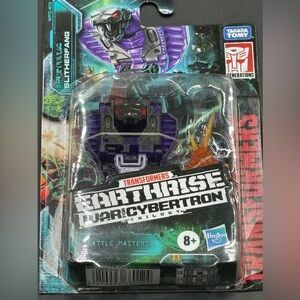 Transformers Earthrise Slitherfang figure - War for Cybertron Trilogy Hasbro